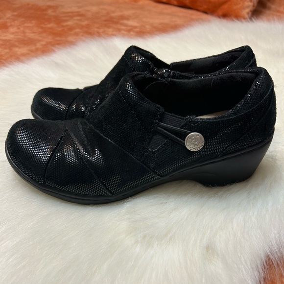Clarks ⚜️ Black Shimmer Clog - Picture 2 of 9